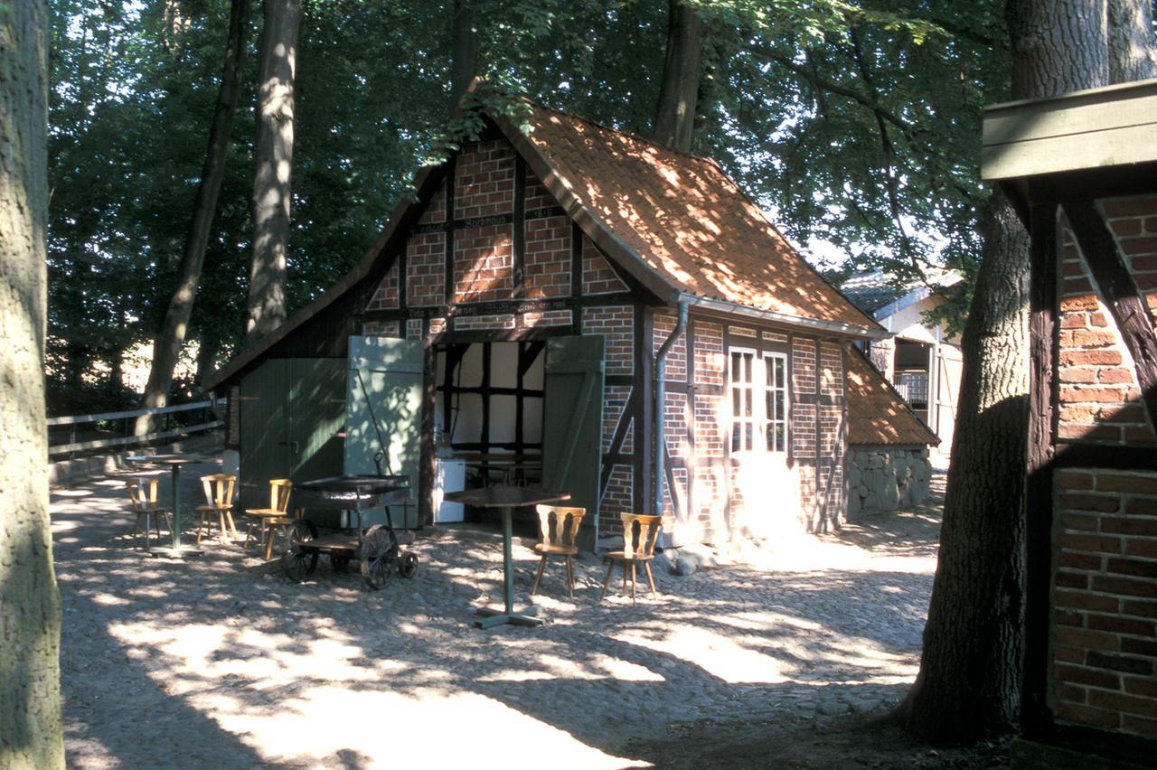 Hotel Glockenhof Studtmann Amelinghausen Exterior foto